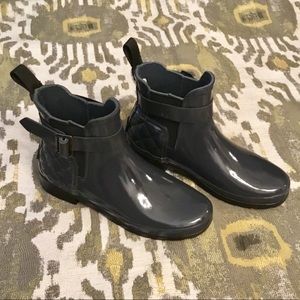 Hunter Gloss Quilted Chelsea Rain Booties